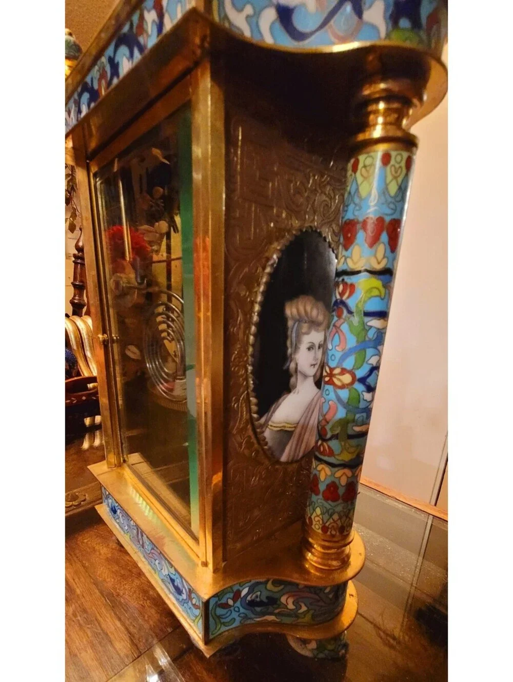 Chinese cloisonne Antique Decorative Brass and Enamel Clock with Columns